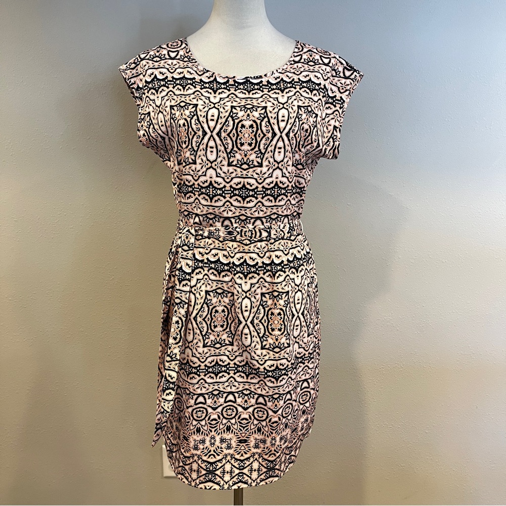 The Limited mini Dress with belt size extra small